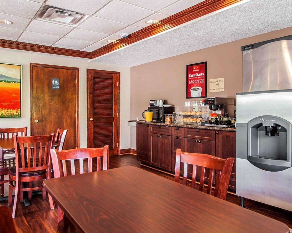 Econo Lodge Mount Laurel Restaurant photo
