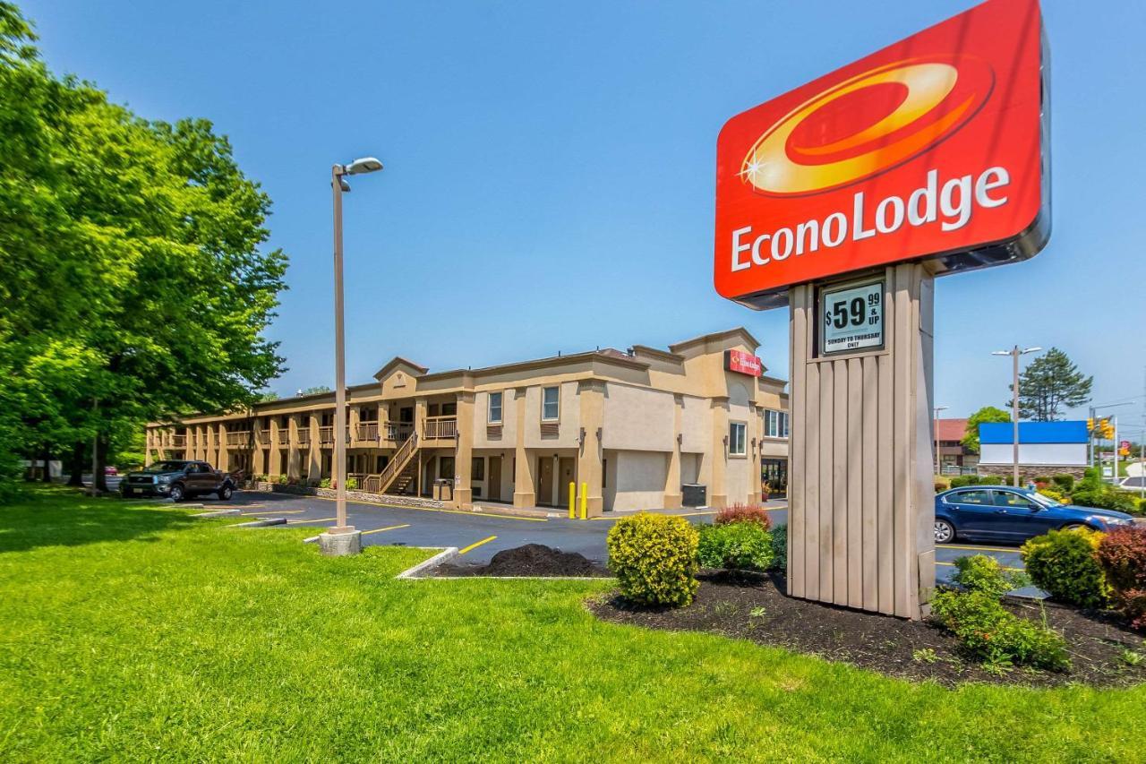 Econo Lodge Mount Laurel Exterior photo
